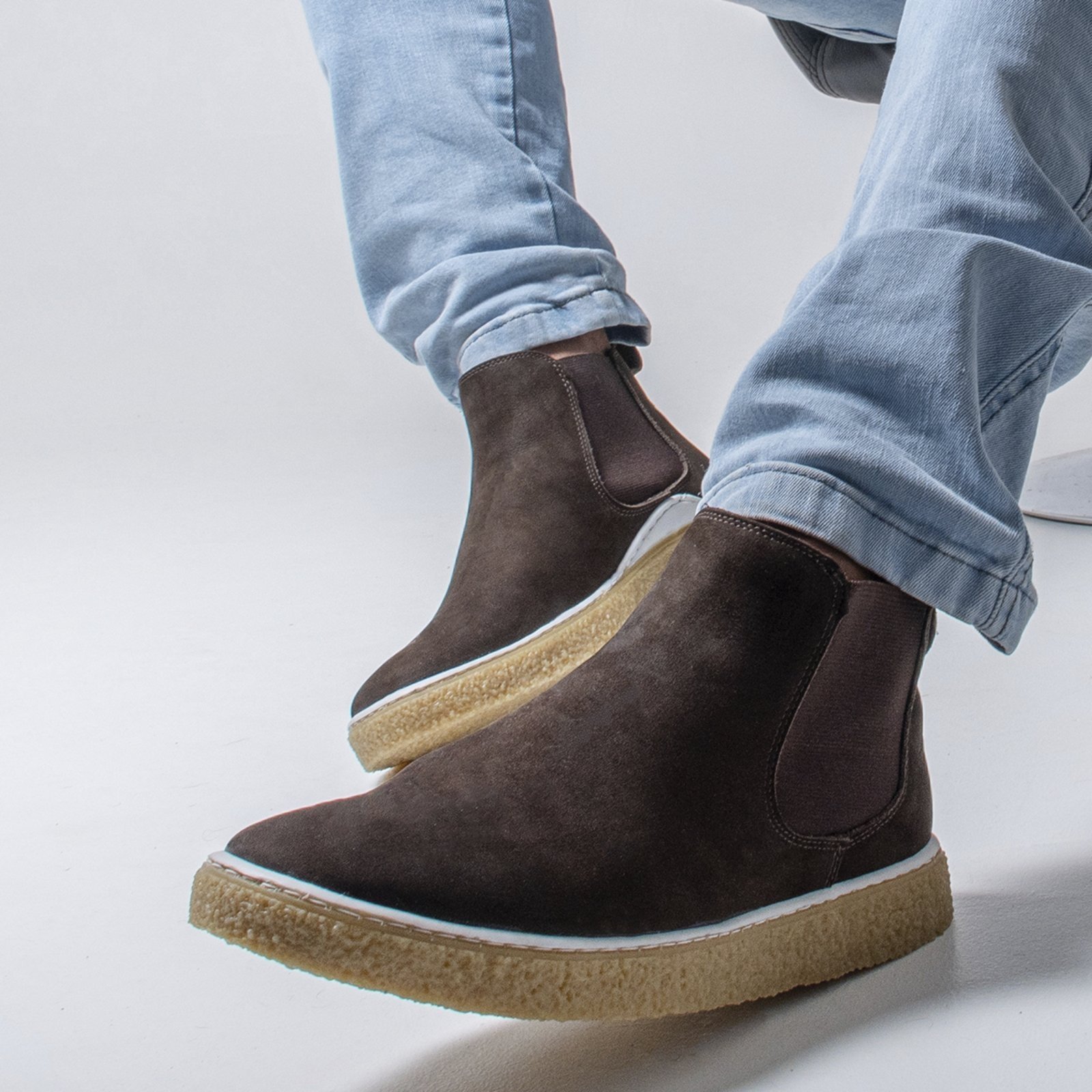 Bota Masculina Chelsea Moscow Couro Legítimo Costura Reforçada Sola Crepe Macia Café