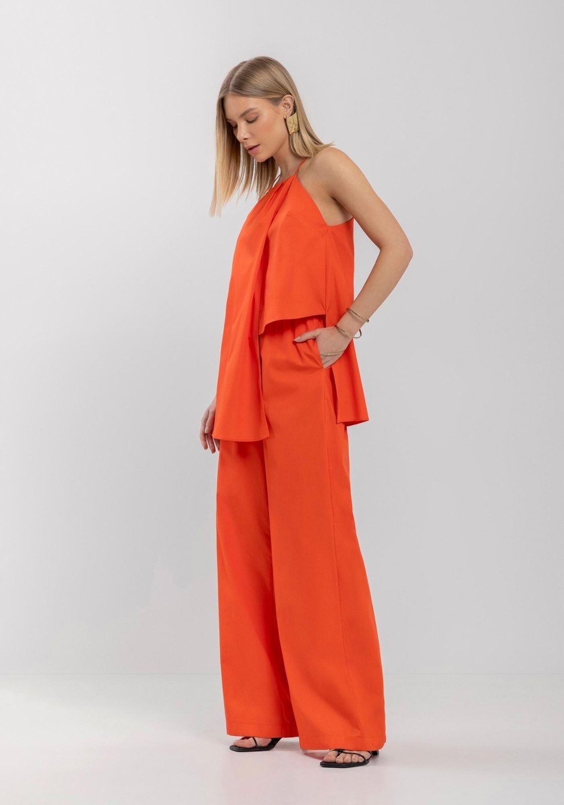Blusa De Alças Em Tricoline Com Sobreposição