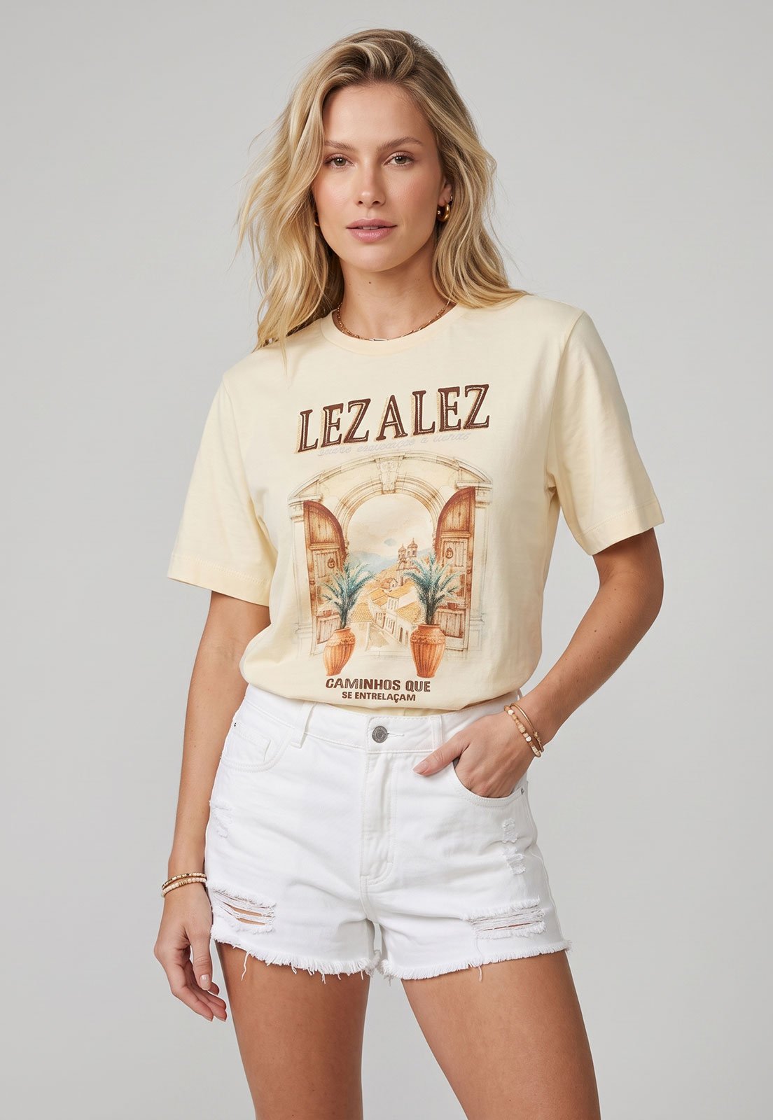 Camiseta Feminina Lez a Lez Estampa Frontal Amarelo