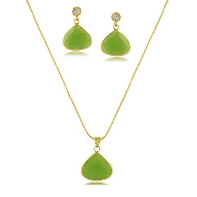 Conjunto Colar e Brinco Gota com Pedra Verde 3RS semijoias Dourado Menor preço em Conjunto Colar e Brinco Gota com Pedra Verde 3RS semijoias Dourado