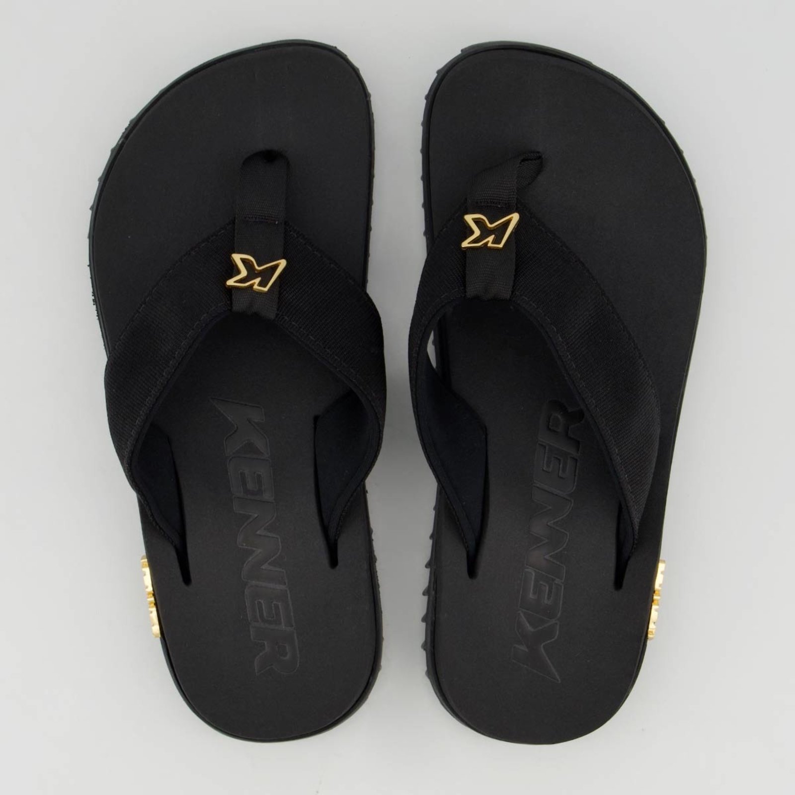 Chinelo Kenner Kivah Preto e Dourado