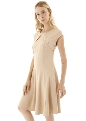 Vestido AHA Malha Com Botões Avelã Menor preço em Vestido AHA Malha Com Botões Avelã