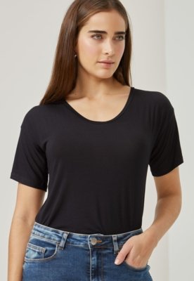 Blusa AMARO Básica U Preto Menor preço em Blusa AMARO Básica U Preto