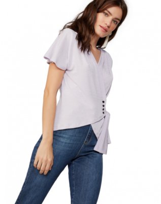 Blusa AMARO Manga Curta Transpassada Botões Lilás Menor preço em Blusa AMARO Manga Curta Transpassada Botões Lilás