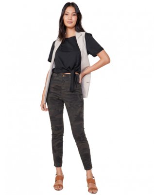 Calça AMARO Sarja Skinny Camuflada Militar Menor preço em Calça AMARO Sarja Skinny Camuflada Militar