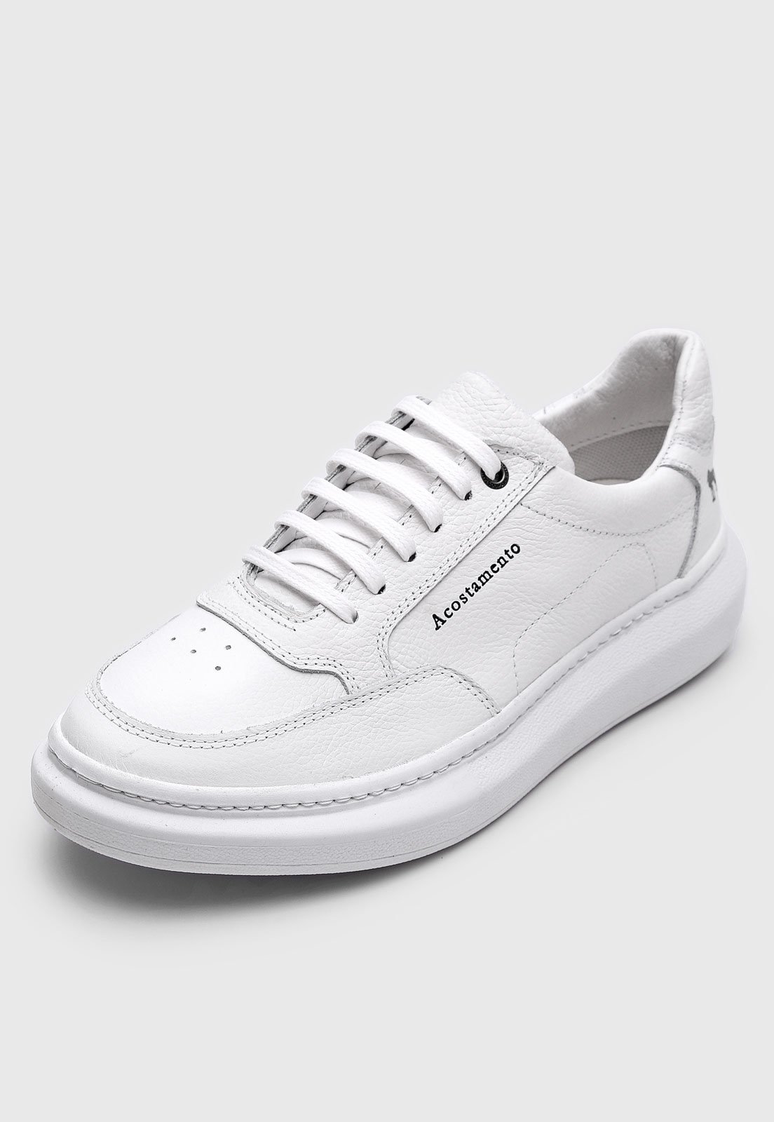 Tenis sales branco acostamento