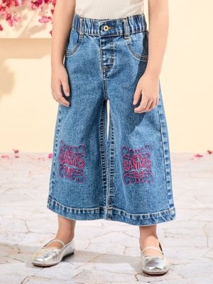 Calça Animê Menina Azul Jeans com Bordado de Rococó