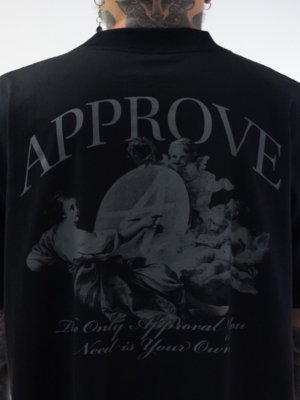 CAMISETA HUGE APPROVE CUPID - PRETO