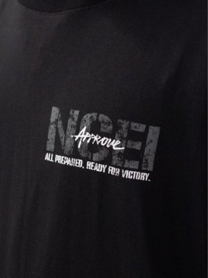CAMISETA HUGE APPROVE HIDDEN NCEI - PRETO