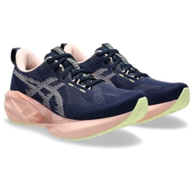 Tênis ASICS Novablast 5 - Feminino - Azul/Rosa