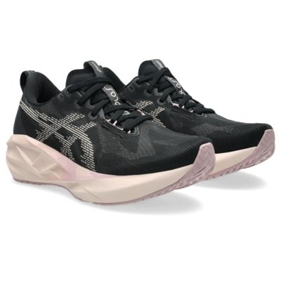 Tênis ASICS Novablast 5 - Feminino - Preto/Rosa