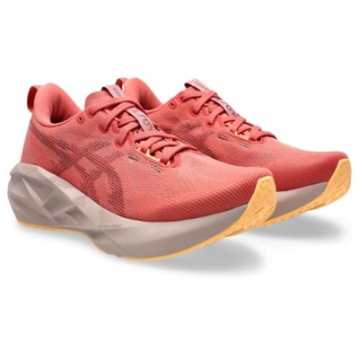 Tênis ASICS Novablast 5 - Feminino - Rosa/Roxo