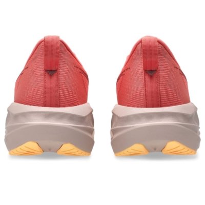 Tênis ASICS Novablast 5 - Feminino - Rosa/Roxo