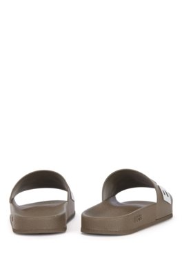 Chinelo Slide Com Logo Contrastante