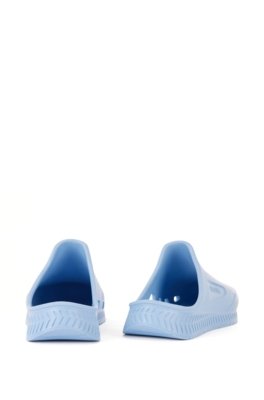 Chinelo Slide Emborrachado Com Logo Em Relevo