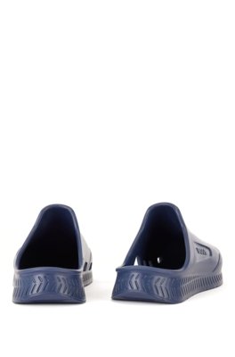 Chinelo Slide Emborrachado Com Logo Em Relevo