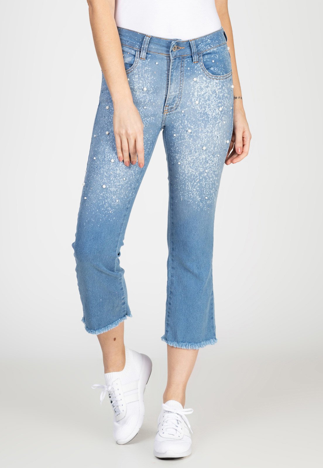 calça jeans cropped flare