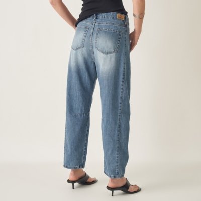 Calça Jeans Barrel com Recortes