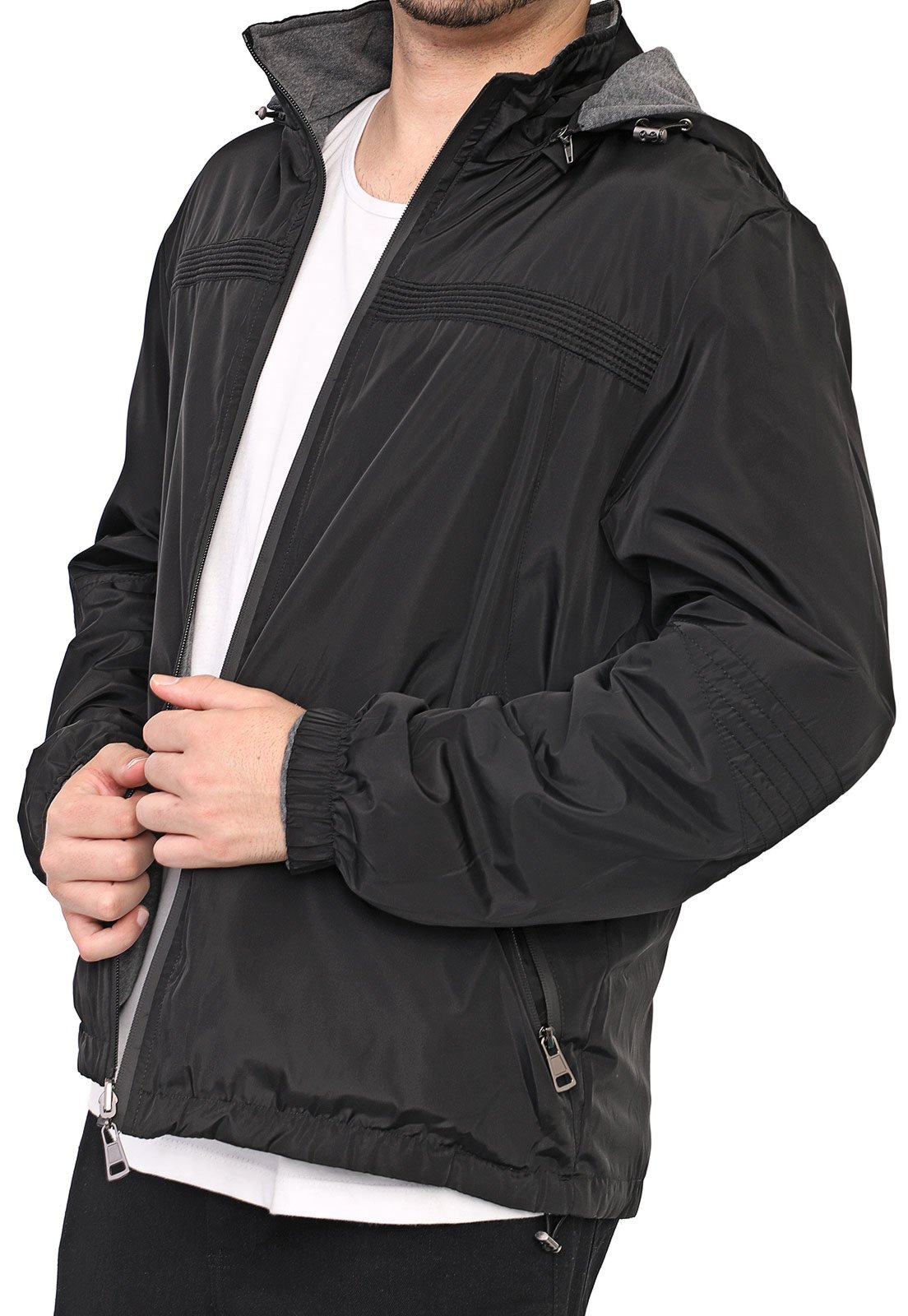 jaqueta preta com capuz cinza