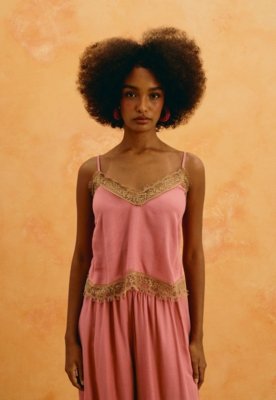 Blusa Alças Detalhe Renda Rosa