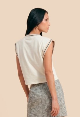 Blusa Moletinho Rib Decote E Cava