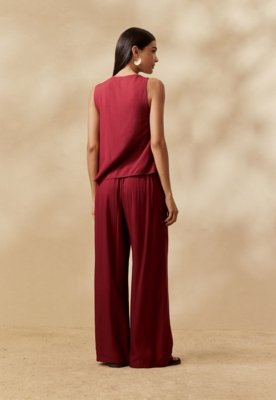 Calça Lisa Elástico Costas