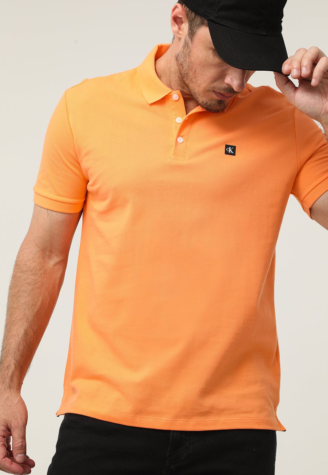 CALVIN KLEIN JEANS CAMISETA PALITO SUSTAINABLE LARANJA - Conceito Rouparia