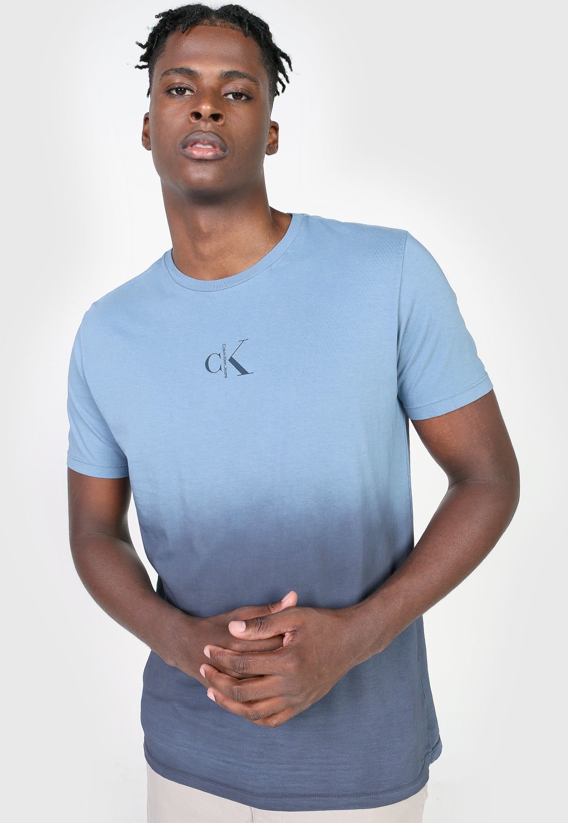 Camiseta Calvin Klein Jeans Degradê Azul - Compre Agora