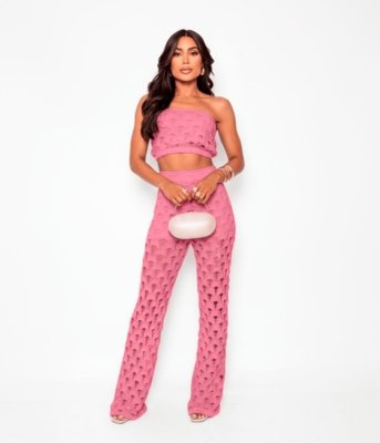 Conjunto Kit Três Peças Cherry Line Top Faixa Cropped Calça Vazada Short Tricot Croche Rosa