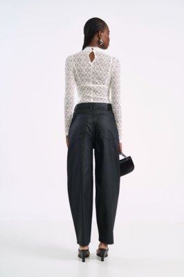 Blusa Slim de Renda Manga Longa Colcci Off Shell
