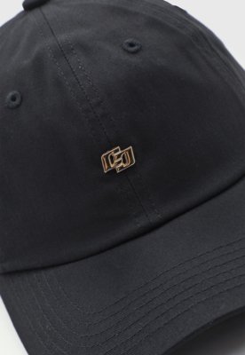 Boné Colcci Modelo Clássico Preto