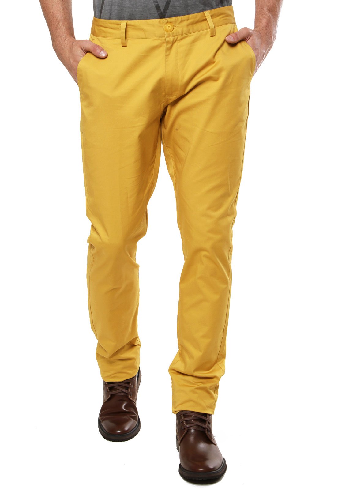 calça sarja amarela masculina