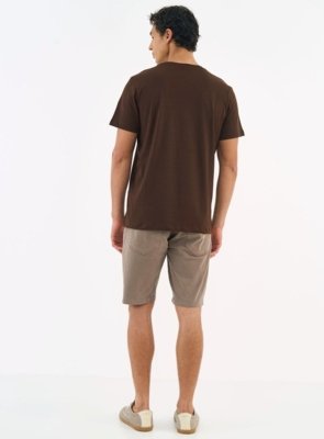 Camiseta Comfy Colcci Marrom Roccia