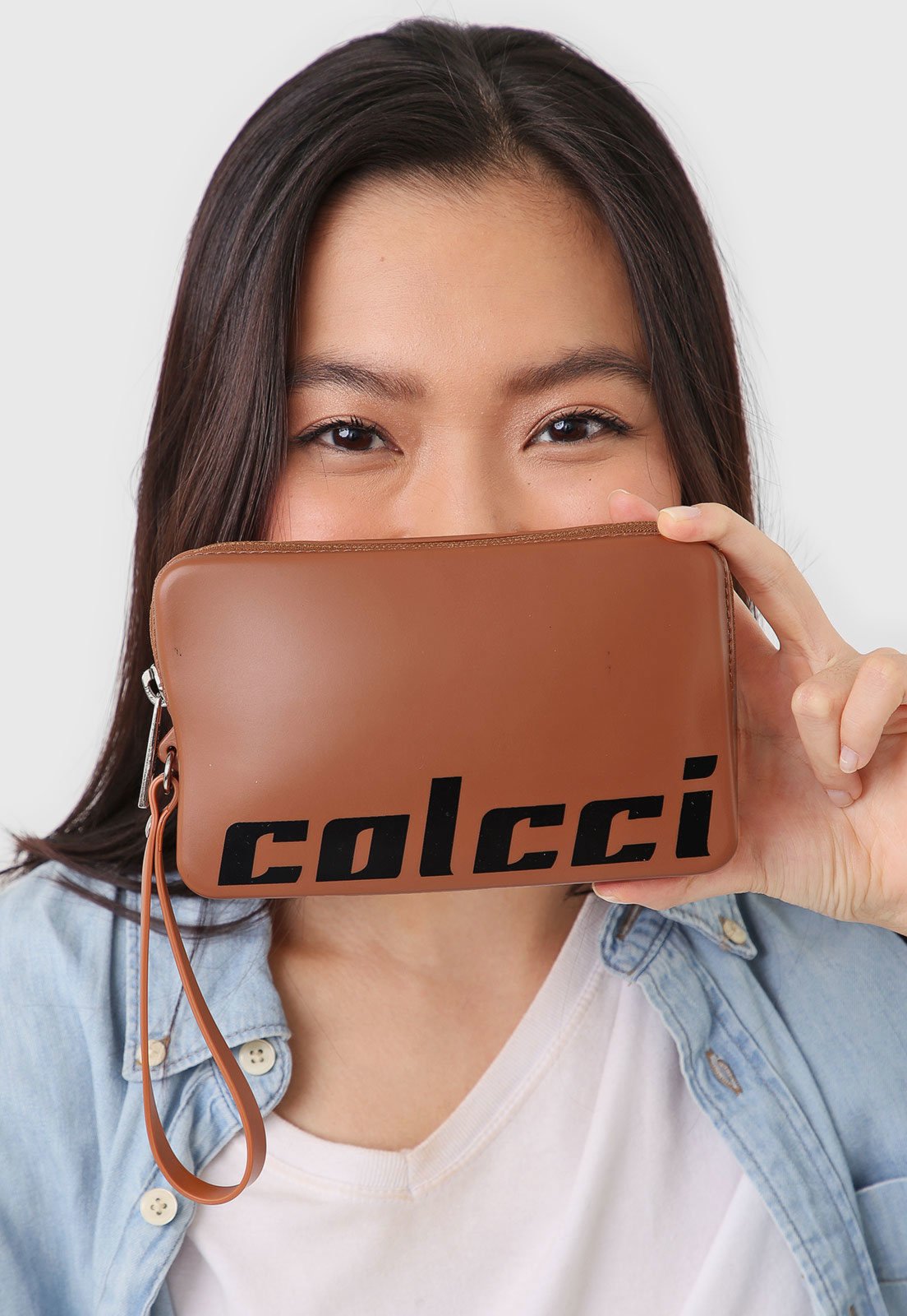 bota colcci lettering caramelo