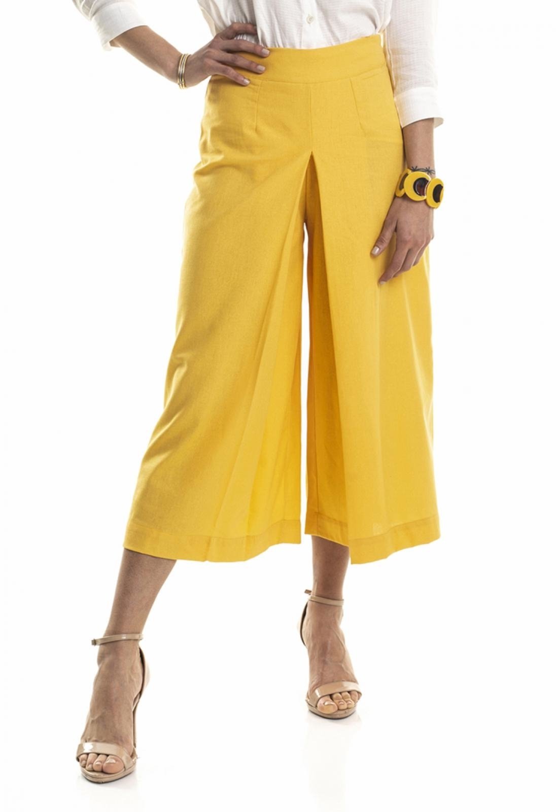 calça pantacourt amarela