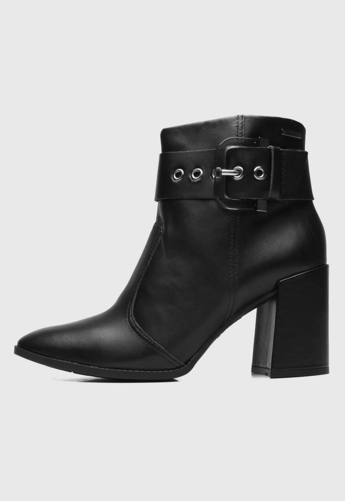 bota dakota fivelas