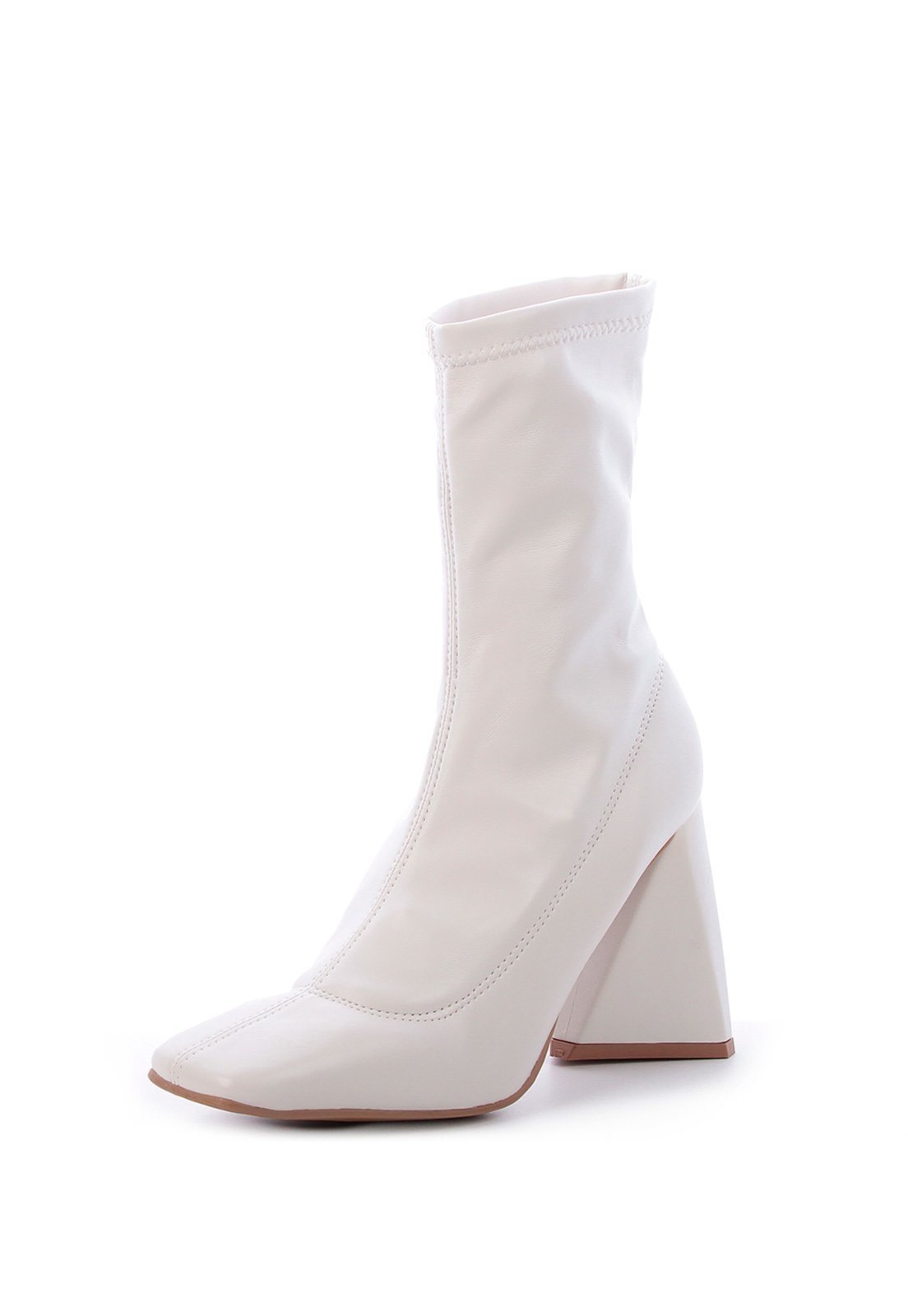 bota meia salto alto triângulo damannu shoes emily off white compre