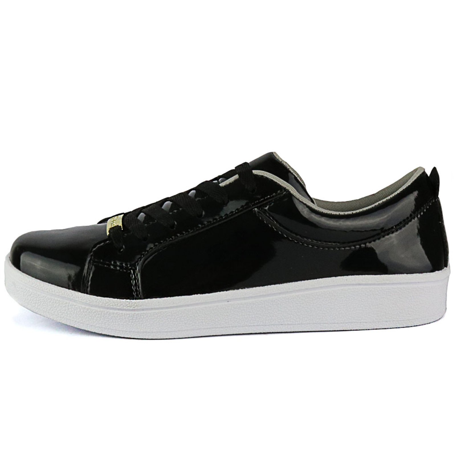 tenis preto envernizado