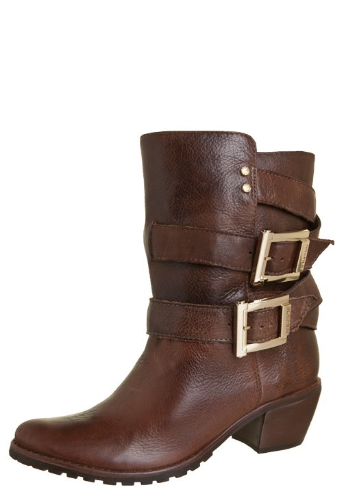 bota saltinho cano baixo