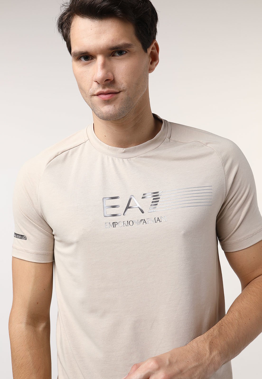 Camiseta EA7 Raglan Logo Bege