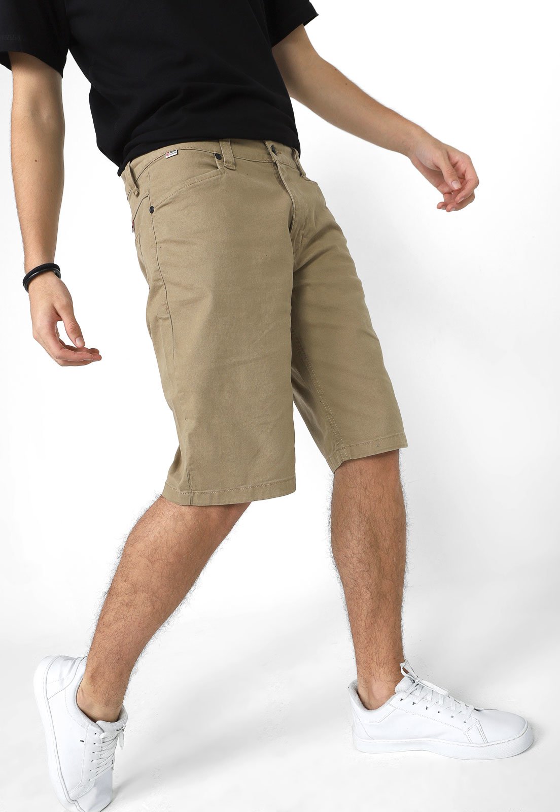bermudas color beige