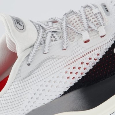 Tênis Fila Racer Speedzone Feminino Branco e Preto