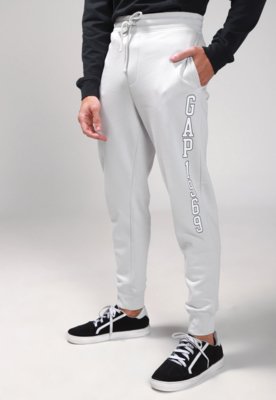 Calça de Moletom GAP Jogger Logo Cinza Menor preço em Calça de Moletom GAP Jogger Logo Cinza