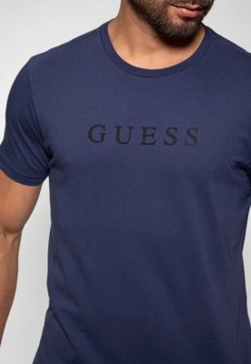 Camiseta Guess Silk Relevo Roxo