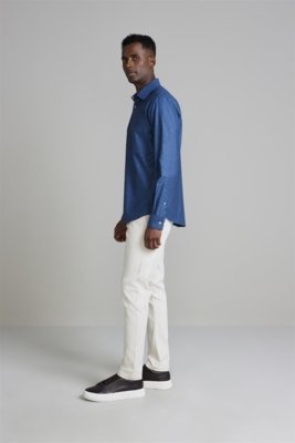 HIGHSTIL Camisa com Bolso Lisa Comfort - Azul Marinho