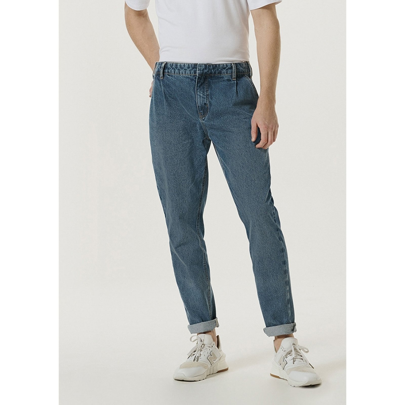 taper jeans