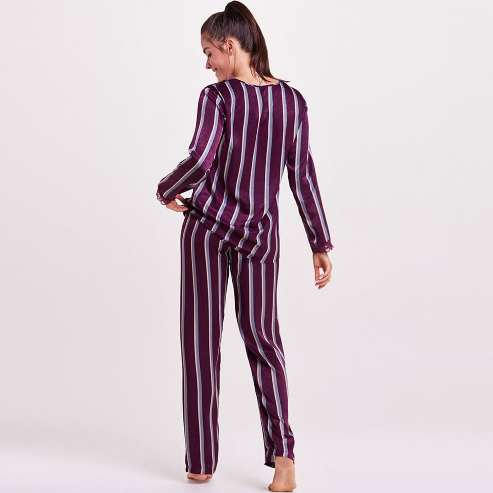 Pijama JOGE Longo Cetim Listra - Marca JOGE