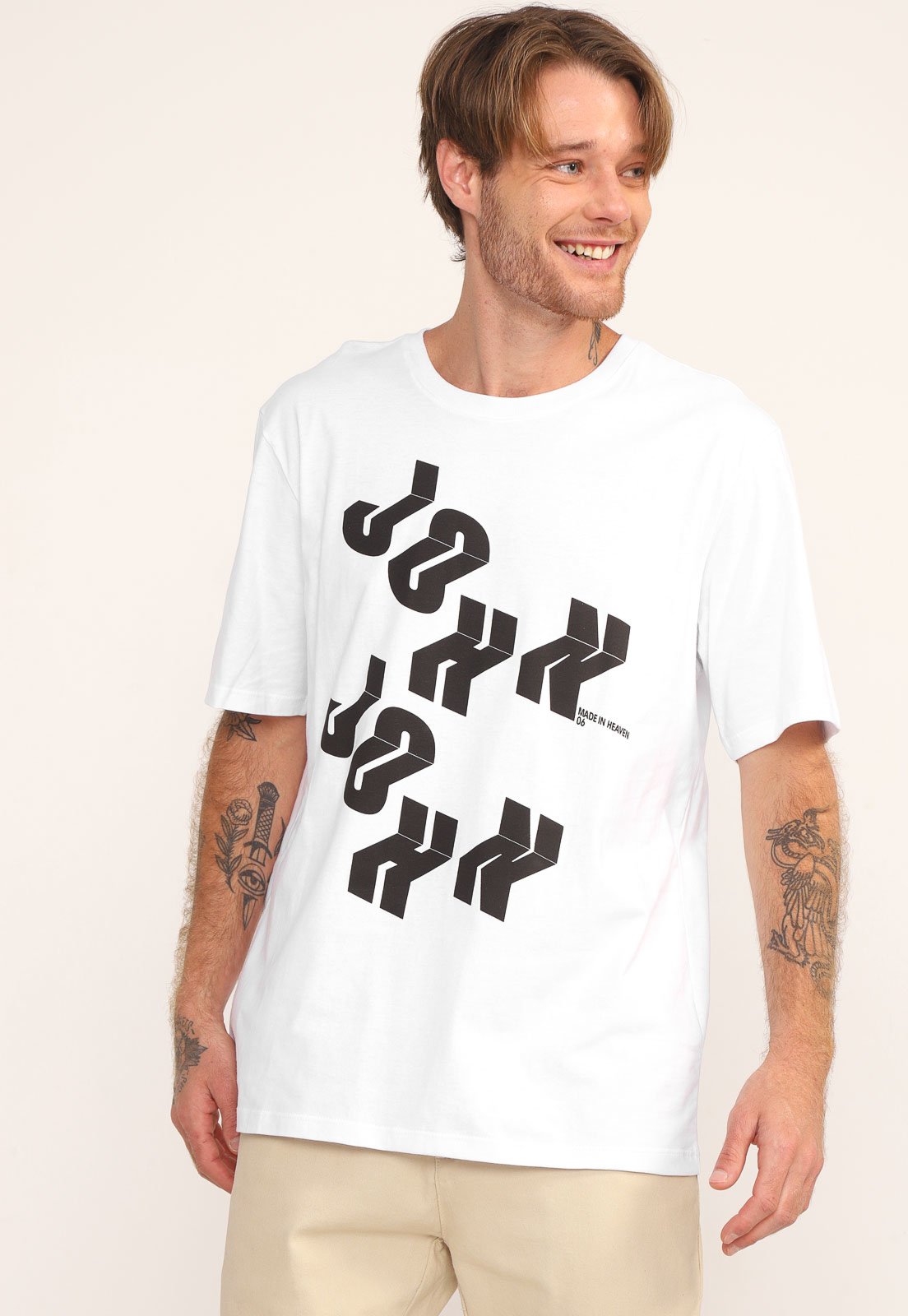 Camiseta John John Logo Off-White - Faz a Boa!