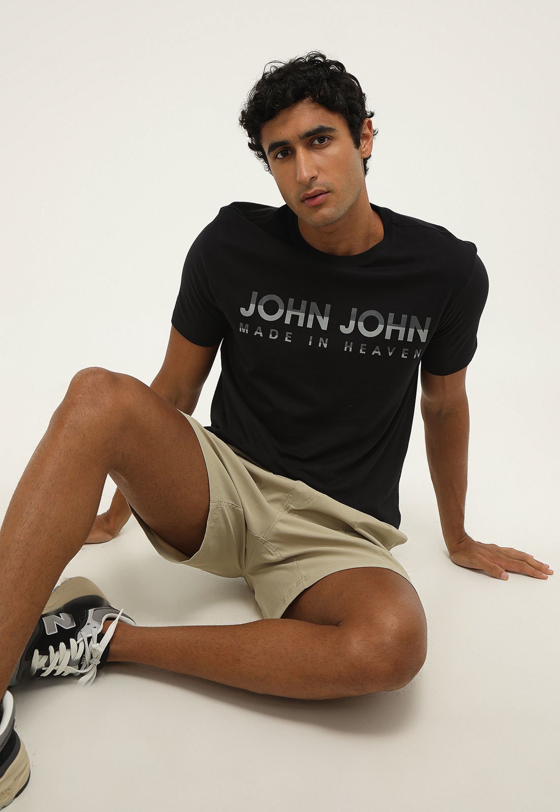 CAMISETA JOHN JOHN LOGO PRETA - Faz a Boa!