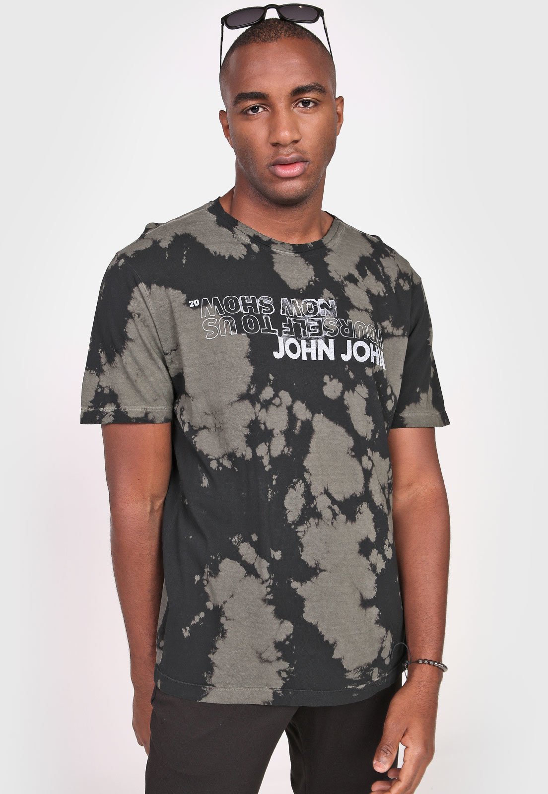 Camiseta em Tie Dye da John John